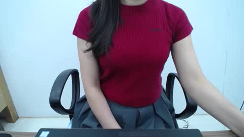 julie9x online show from 11.07.25