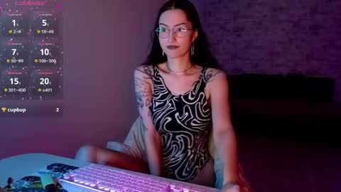 Snapshot of julie__rayls chatting on 04.15.26 see u next time 1700 UTC 0 3 online show from 04.15.26