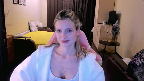 Julie online show from 11.09.25