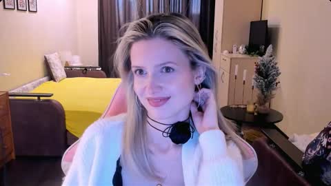 Julie online show from 11.17.25