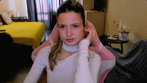 Julie online show from 03.06.26