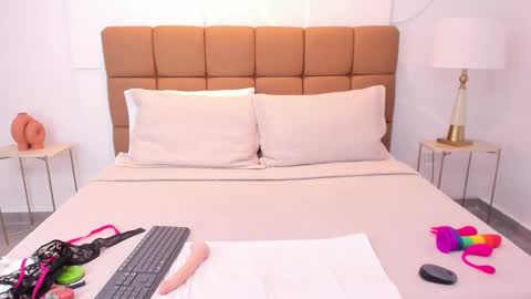 JULIE  online show from 03.09.25