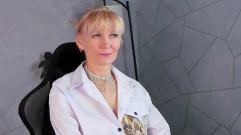 Snapshot of julie_lucasss chatting on 04.30.26 Julie Lucasss online show from 04.30.26