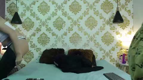 Snapshot of julie_tommy chatting on 01.05.25 Julie and Tommy. online show from 01.05.25