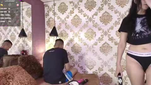 Snapshot of julie_tommy chatting on 01.24.25 Julie and Tommy. online show from 01.24.25