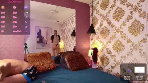 Snapshot of julie_tommy chatting on 02.01.25 Julie and Tommy. online show from 02.01.25