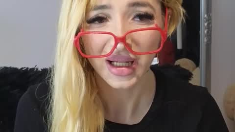 Julia online show from 10.22.25