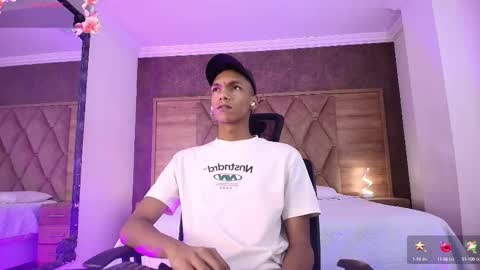 Julien online show from 10.01.25