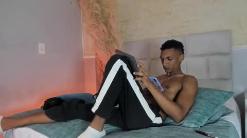 Snapshot of juliensaint_ chatting on 05.30.26 Julien online show from 05.30.26