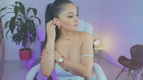 Snapshot of julieta92_ chatting on 04.24.26 Julieta92 online show from 04.24.26