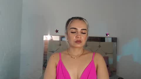 julieta__fox_ online show from 02.08.25