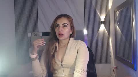 julieta__fox_ online show from 12.18.25