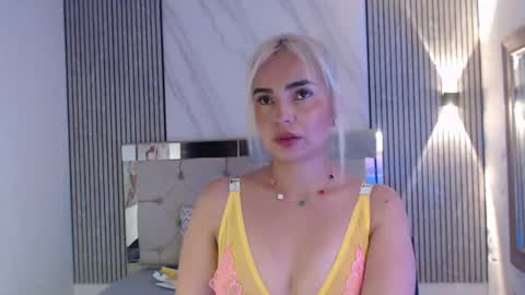 Snapshot of julieta__fox_ chatting on 07.13.26 julieta__fox_ online show from 07.13.26