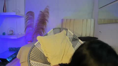 Juli online show from 12.12.24