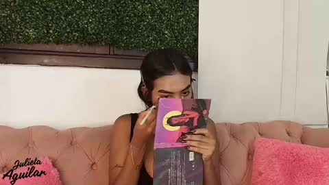 Juli online show from 04.11.26