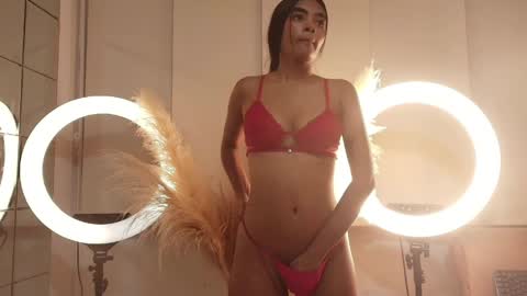 Snapshot of julieta_aguilar chatting on 05.29.26 Juli online show from 05.29.26