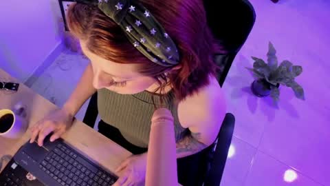 Snapshot of julieta_alves chatting on 04.09.26 July online show from 04.09.26