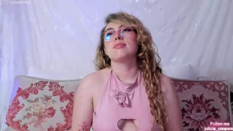 Snapshot of julieta_cooper20 chatting on 06.10.26 Juli online show from 06.10.26