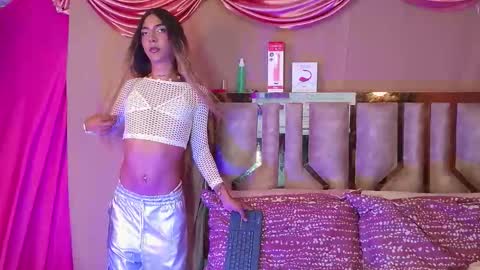 Snapshot of julieta_deluxe chatting on 02.23.26 Julieta online show from 02.23.26