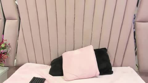 Julieta online show from 12.15.25