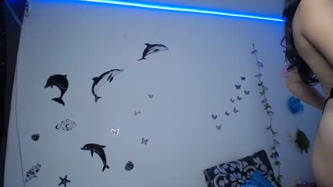 Snapshot of julieta_hass chatting on 09.24.25 Julieta Hass online show from 09.24.25