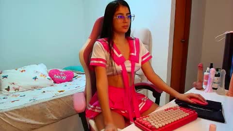 julieta_rose19 online show from 11.21.25