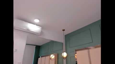 Snapshot of julieta_rose__ chatting on 01.18.26 online show from 01.18.26