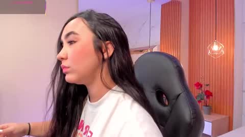 Snapshot of julieta_rose__ chatting on 02.20.26 online show from 02.20.26