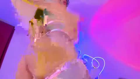 Snapshot of julietabomgv chatting on 02.21.25 julietabomgv online show from 02.21.25