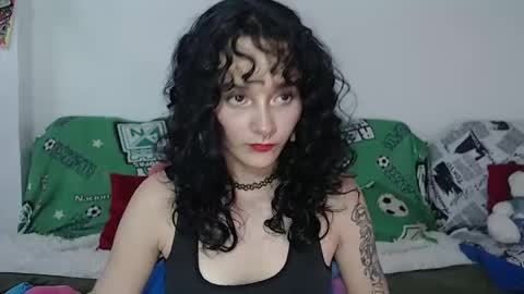 Snapshot of julietajaguar chatting on 12.16.24 Julieta Jaguar online show from 12.16.24