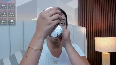 Snapshot of julietasantos__ chatting on 05.21.26 Julieta Santos online show from 05.21.26