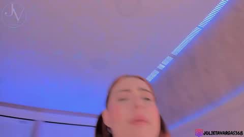 Snapshot of julietavargas chatting on 04.16.26 Julieta Vargas online show from 04.16.26