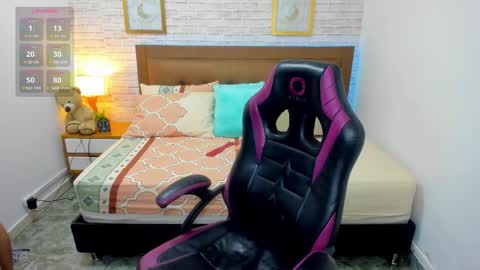 Snapshot of julieth_love_ chatting on 09.14.25 Julieth online show from 09.14.25