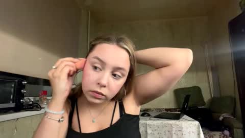 Mia online show from 11.03.25