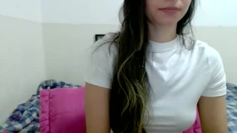 julietolentino_silva online show from 10.19.25