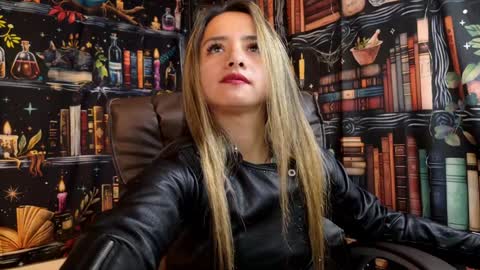 Julietta Jackson online show from 01.03.25