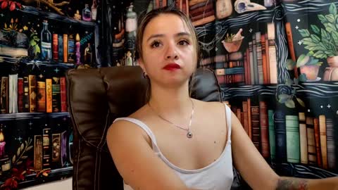 Julietta Jackson online show from 01.04.25