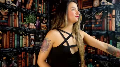 Julietta Jackson online show from 11.18.25