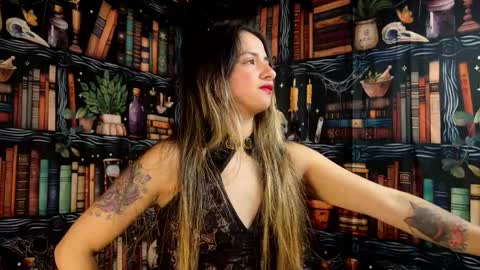 Julietta Jackson online show from 11.21.25