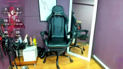 Snapshot of juliettaescobar chatting on 12.20.24 online show from 12.20.24