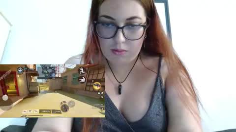 Snapshot of juliette_swann chatting on 01.12.26 Juliette Swann online show from 01.12.26