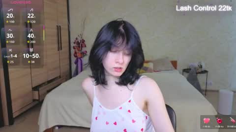 Snapshot of julissweet chatting on 04.19.26 Asmodeus online show from 04.19.26