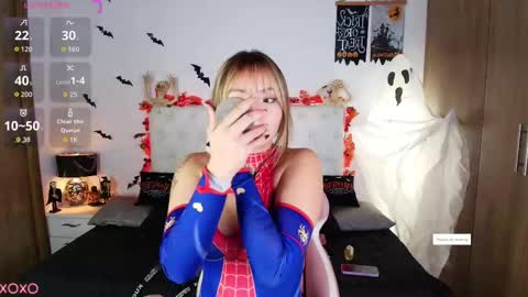 jullianapriv_ online show from 10.06.25