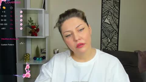 Jully online show from 12.08.24