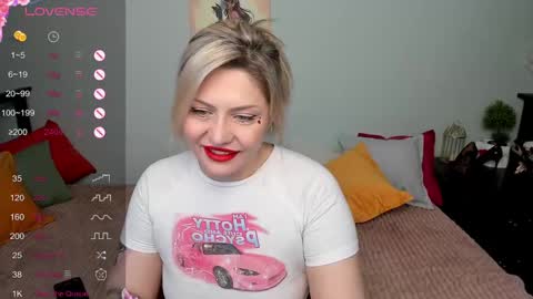 Jully online show from 02.15.25