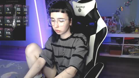 Baroness Von Cringe online show from 02.07.25