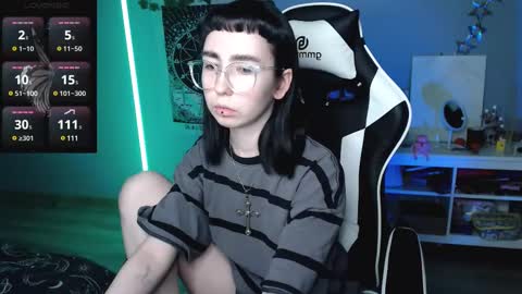 Baroness Von Cringe online show from 02.22.25