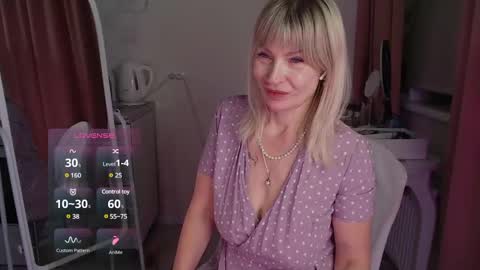 Julia online show from 12.03.24