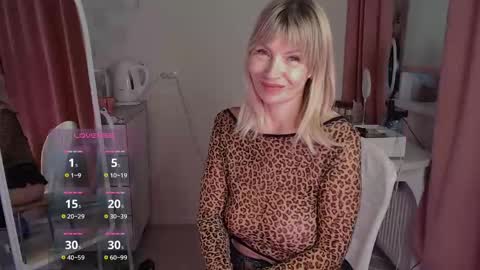 Julia online show from 12.04.24