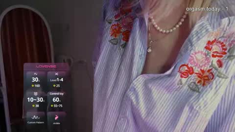 Julia online show from 12.05.24